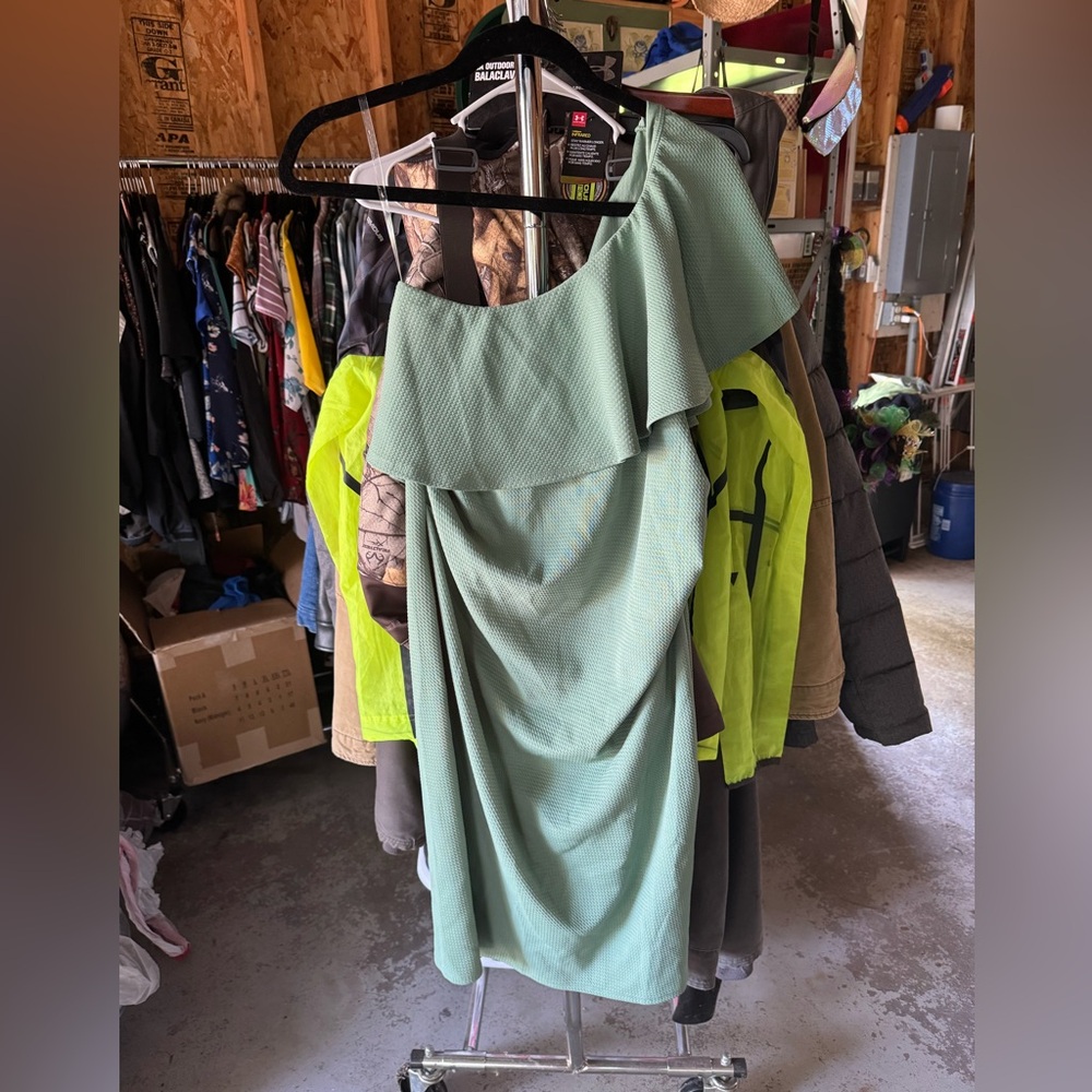 One shoulder maternity dress